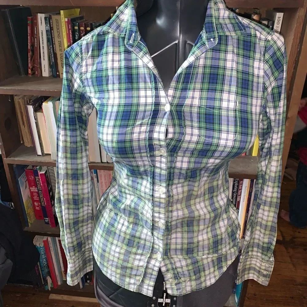 American Eagle green braid ombré faded 2 button down shirt